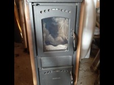 stufa a legna in ghisa usata "Lincar" + tubi acciaio inox 9mt 