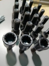 x16 Bullone Bulloni NERI Stellare m12x1,50 + Chiave per Cerchi Japan + 4 omaggio