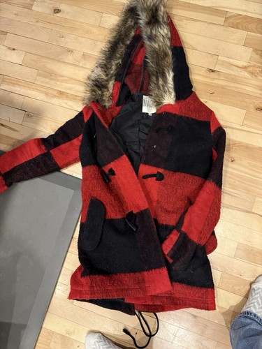 Woolrich red black plaid fur - red,