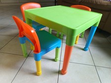 Tavolo per bambini con 3