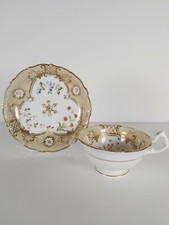 Tazza da tè e piattino