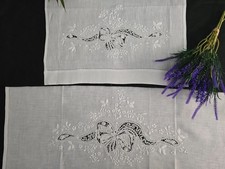 Coppia asciugamani ricamati