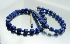 Collier de lapis lazuli en