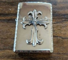 Accendino Zippo croce teschio