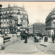 c1900s Parigi, Francia Rue Halevy Lafayette intersezione statue lampada folle A357