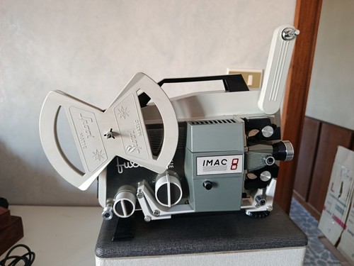 Proiettore vintage 8mm con - vintage,