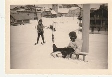 B2 - Foto Photo Fotografia Anni 60 - Bambina su slittino neve