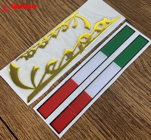 Gold fairing body - badge, italy