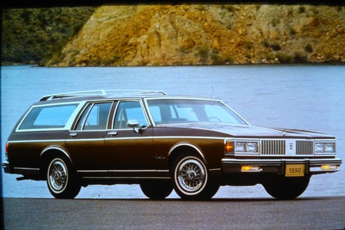 Oldsmobile custom cruiser - custom,