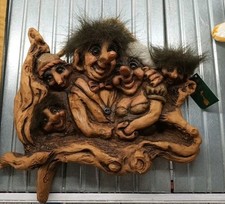 Fosse troll La Famiglia