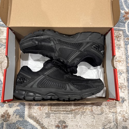 Nike vomero triple black - vomero,
