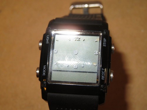 Vecchio orologio polso yaki - vecchio,