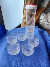 Set bottiglia e tazza sake