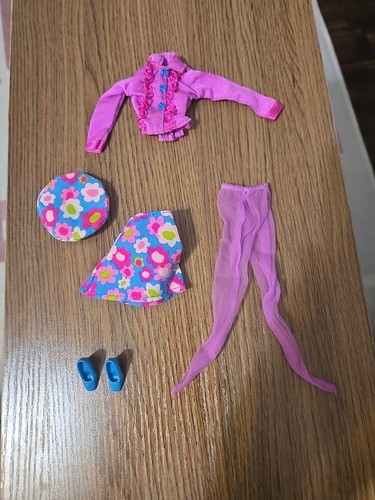 23361 vintage barbie boutique - vintage,