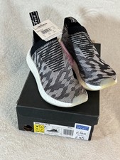 Nuove scarpe da ginnastica