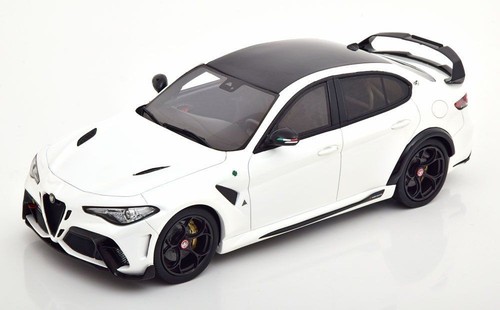 Scale motorhelix alfa - 1/18,