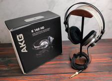 Cuffie da studio AKG K142 HD |