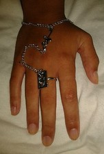 baciamano gioiello nota musicale musicassetta chiave violino BACIA MANO musica M