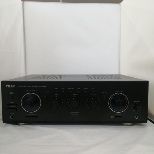 Amplificatore stereo integrato