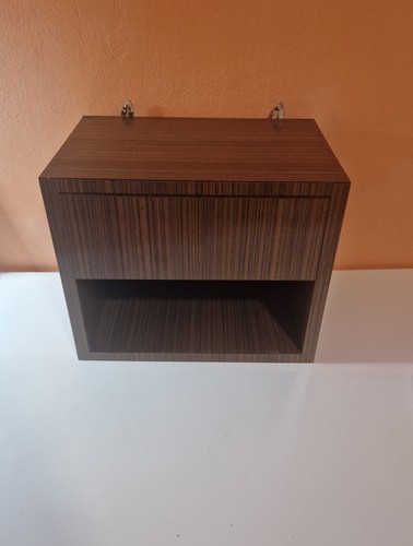 Comodino pensile sospeso