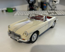 Modellino auto Corgi MGB