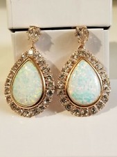 Orecchini opale in argento