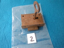 lotto 2  serratura antica per