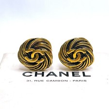 Orecchini firmati CHANEL 2223