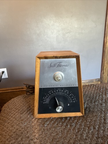Metronomo elettronico vintage