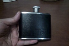 fiaschetta per liquore in acciaio 4 oz collezione silk cut   h. cm 9 x 10