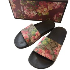 Sandali Gucci Mules rosa con stampa floreale taglia 39 US circa 9 da donna