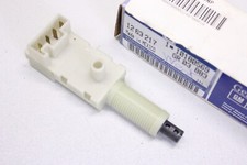 Interruttore frizione originale Opel Sintra 10180569 confezione originale