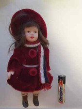 DOLLS BAMBOLE IN CERAMICA BISQUIT MINI DOLL CON CAPPOTTINO ROSSO