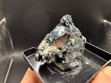 Cristallo di Ematite, Cantiere