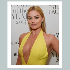 #1706 Margot Robbie 8x10