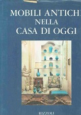 MOBILI ANTICHI NELLA CASA DI