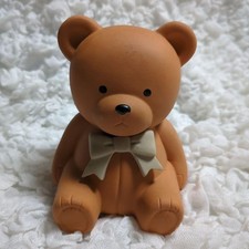 Salvadanaio piccolo orso in