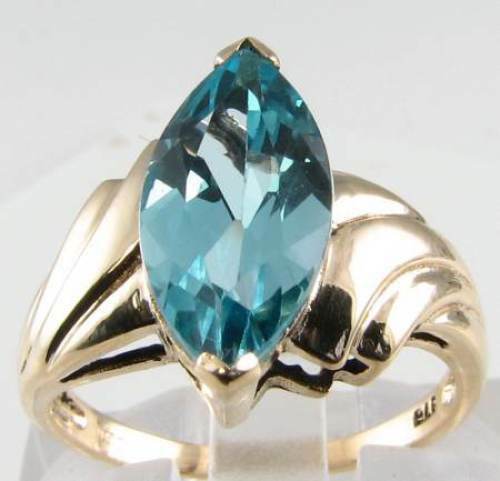 Anello oro 9ct con topazio - in,