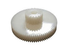 Primo ingranaggio gear per