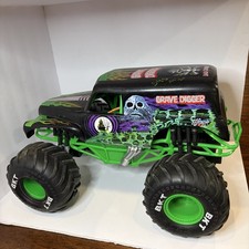 Monster Jam Grave Digger Mega