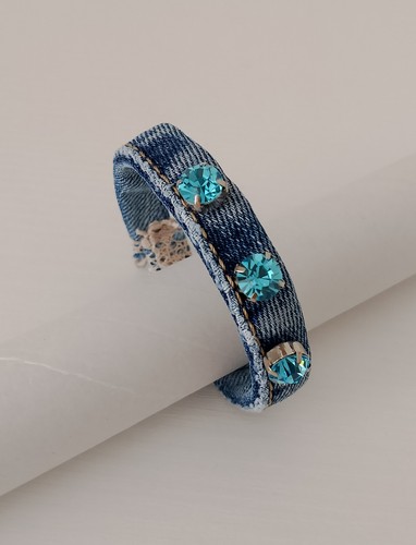 Braccialetto jeans azzurro - in,