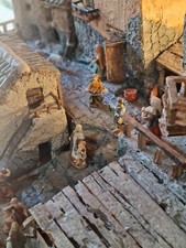 Presepe artigianale, realizzato a mano. Misure 54x60x35.