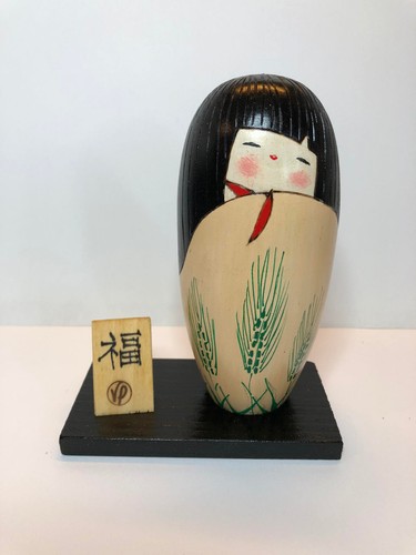 Wooden kokeschi style lucky - style,