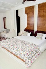 Paradise Queen Size Hand Print