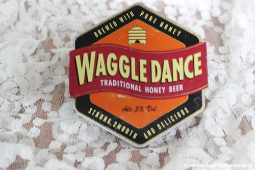 Waggle dance honey - honey, beer