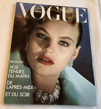 Gemma Curry GIA CARANGI Helmut