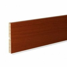 zoccolo per cucina in PVC finitura colore ciliegio tagliato pezzo di zoccolo