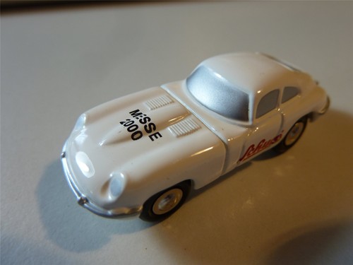 Piccolo schuco jaguar - 1/90,