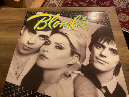 Blondie eat the - eat, to