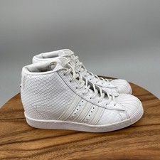 Scarpe Adidas modello Pro